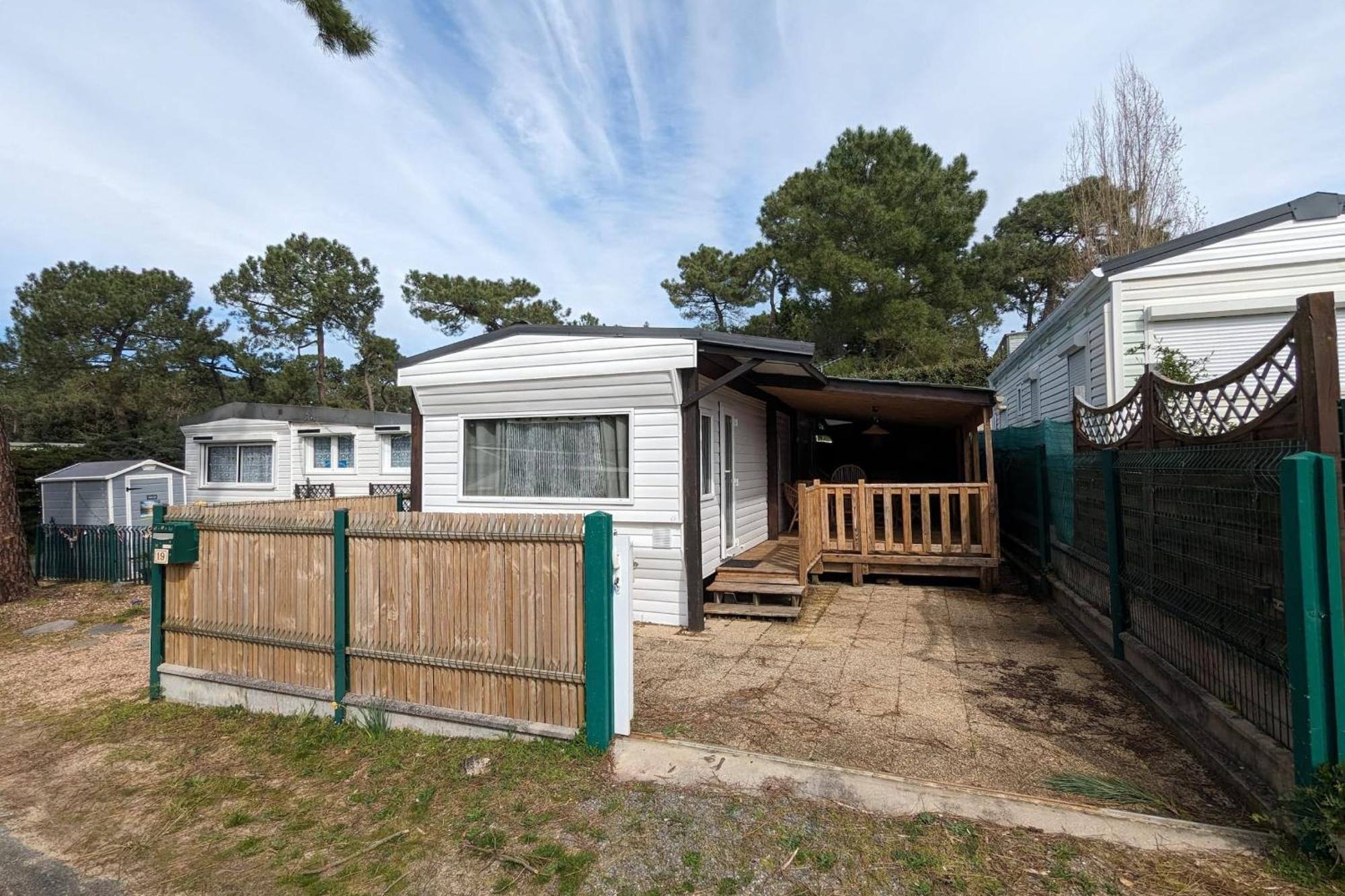 Chalet Charming Just Steps From The Sea *